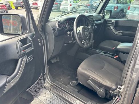 Used 2017 Jeep Wrangler Unlimited Sport w/ Quick Order Package 24S AWD/4WD image 11