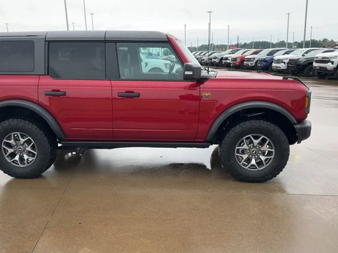 Used 2025 Ford Bronco Badlands AWD/4WD image 9