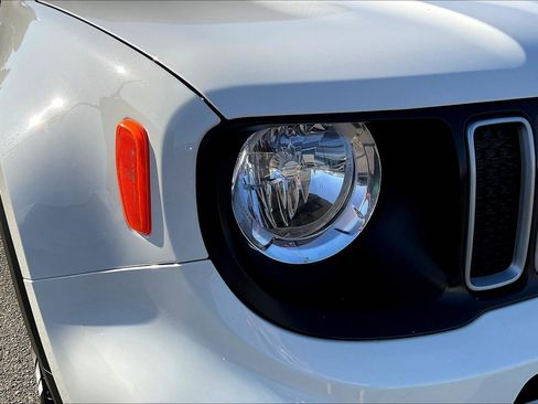 Certified 2022 Jeep Renegade Latitude image 27