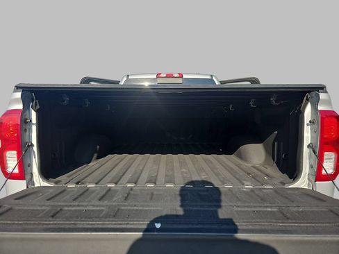 Used 2018 Chevrolet Silverado 1500 LTZ Z71 w/ LTZ Plus Package AWD/4WD image 15