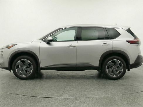 Used 2025 Nissan Rogue SV AWD/4WD image 5