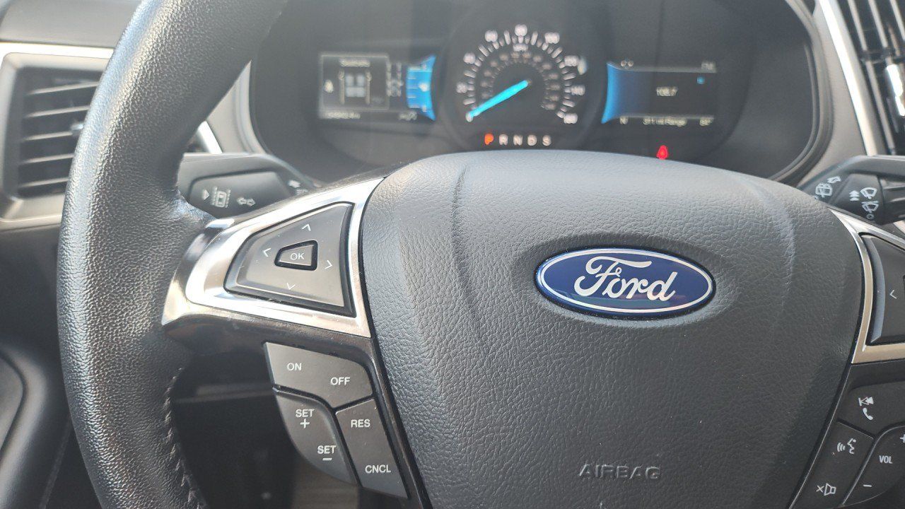 Used 2024 Ford Edge SEL AWD/4WD image 16