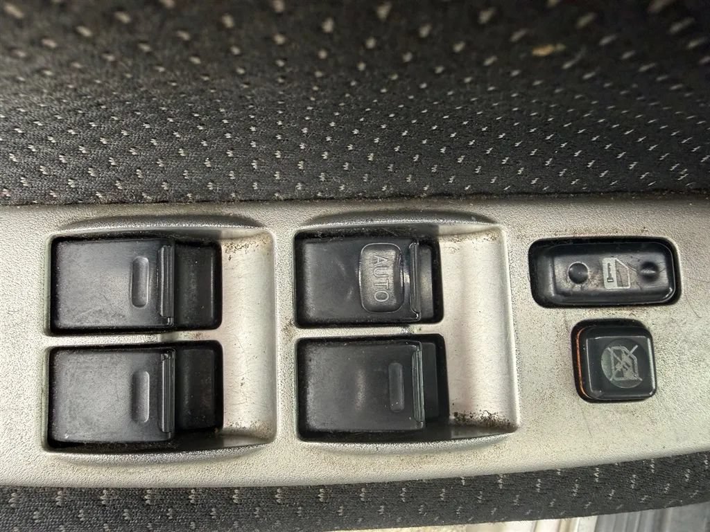 Used 2004 Scion xB FWD image 22