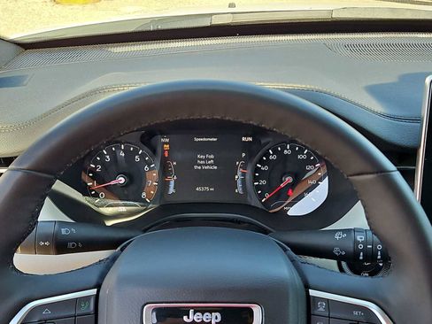 Used 2025 Jeep Compass Limited AWD/4WD image 22