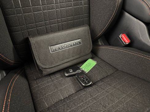 Used 2024 Honda HR-V Sport image 33