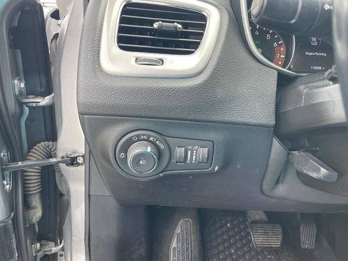 Used 2019 Jeep Compass Latitude w/ Popular Equipment Group AWD/4WD image 21