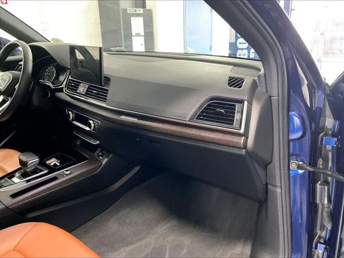 Used 2023 Audi Q5 2.0T Premium w/ Convenience Package AWD/4WD image 13