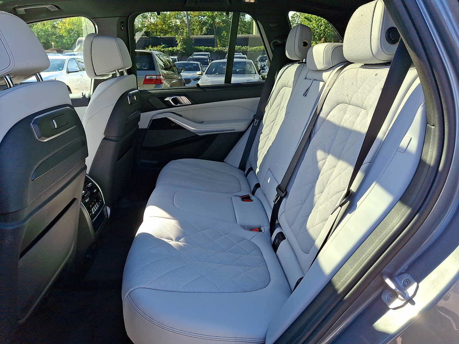 Used 2024 BMW X5 M60i AWD/4WD image 8