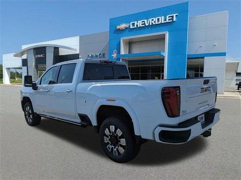 New 2025 GMC Sierra 2500 Denali w/ Denali Reserve Package image 8