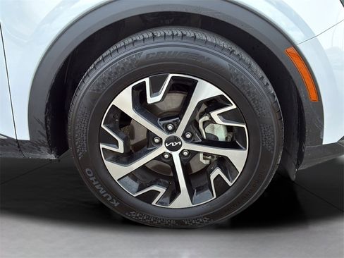 Used 2023 Kia Sportage EX image 30