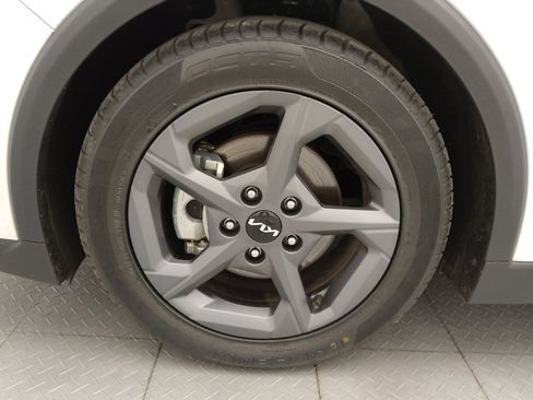Used 2025 Kia K4 FWD image 31