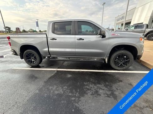 Used 2025 Chevrolet Silverado 1500 LT Trail Boss w/ Convenience Package II AWD/4WD image 4