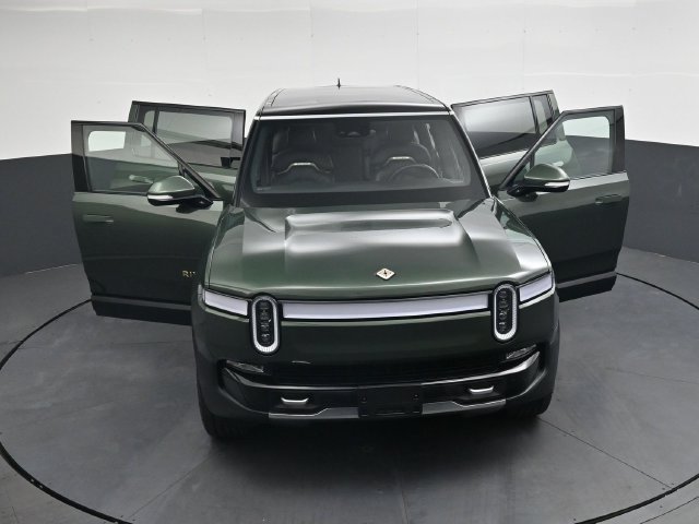 Used 2024 Rivian R1S Adventure Quad AWD/4WD image 30