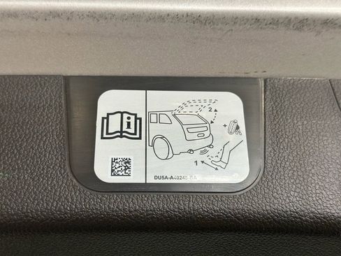 Used 2016 Ford C-MAX Energi SEL w/ Equipment Group 302A image 21