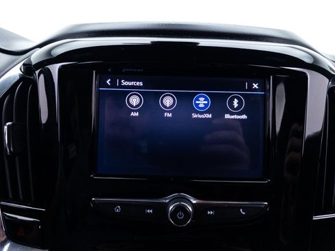Used 2023 Chevrolet Traverse LT w/ LPO, Cargo Package FWD image 21