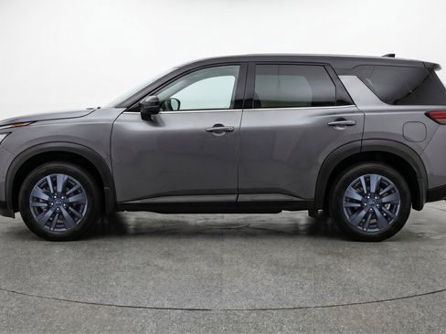 Used 2025 Nissan Pathfinder SV image 5