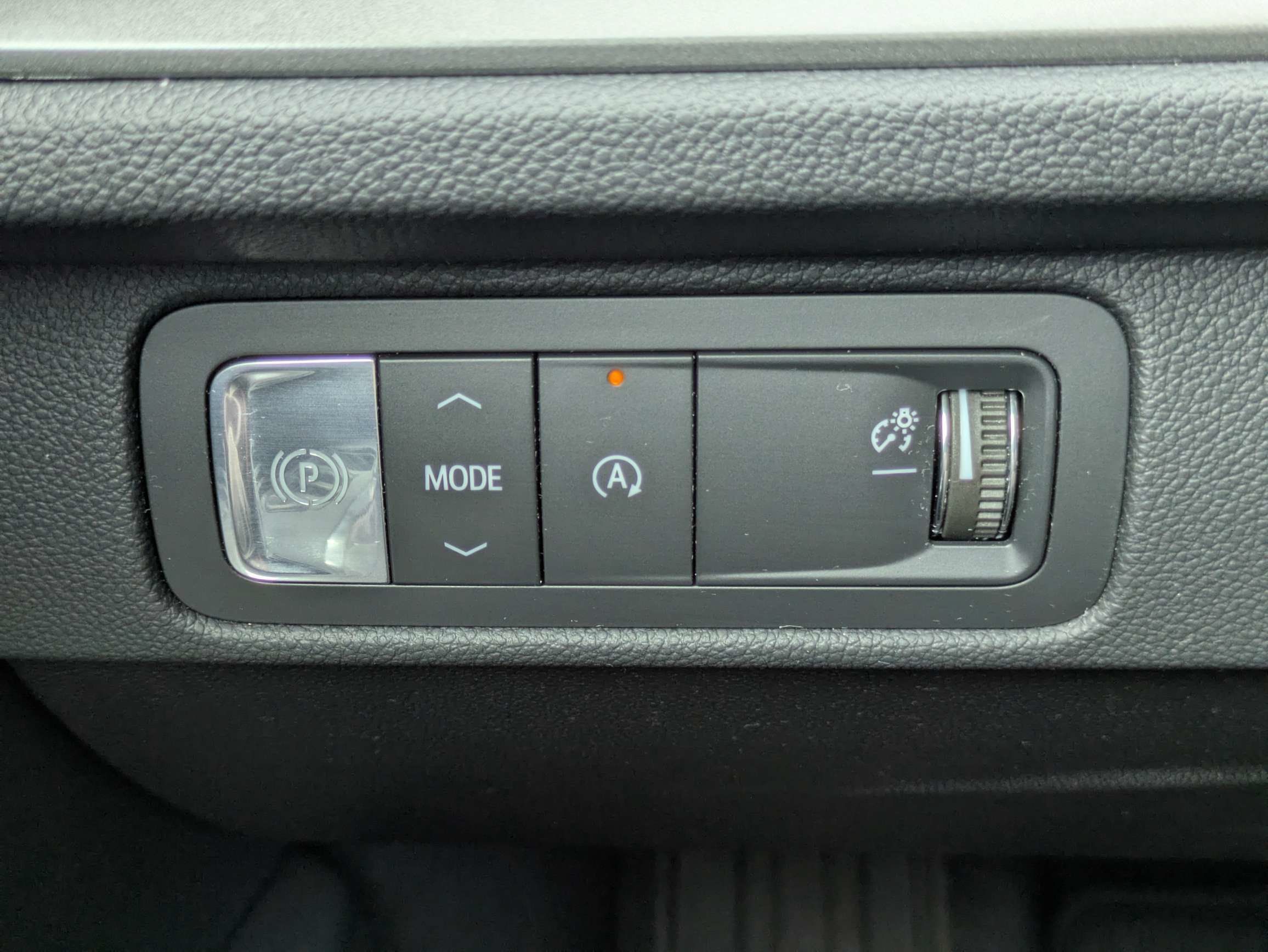 Used 2026 Chevrolet Traverse LT w/ Sun and Wheel Package FWD image 16