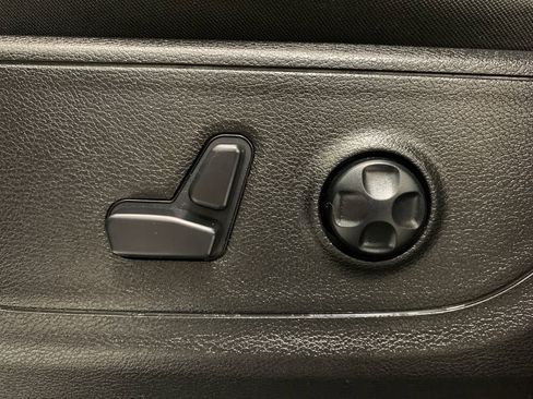 Used 2019 RAM 1500 Big Horn AWD/4WD image 18