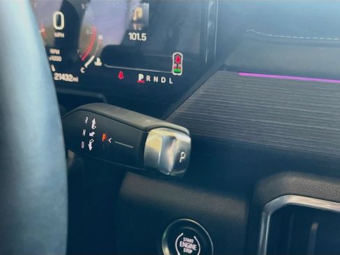 Used 2024 GMC Acadia Denali w/ Super Cruise Package FWD image 17