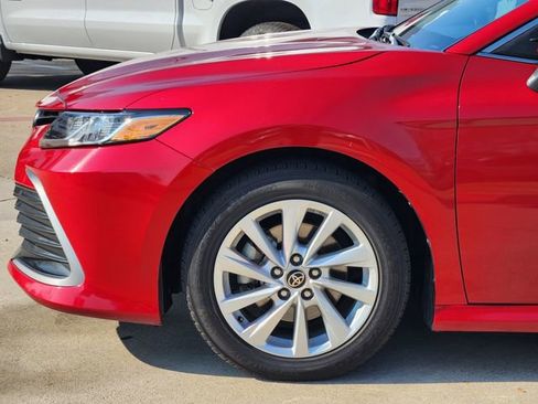 Used 2023 Toyota Camry LE image 9