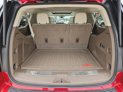 Used 2021 GMC Yukon XL Denali w/ Denali Premium Package RWD image 17