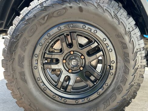 Used 2021 Jeep Gladiator Sport AWD/4WD image 26