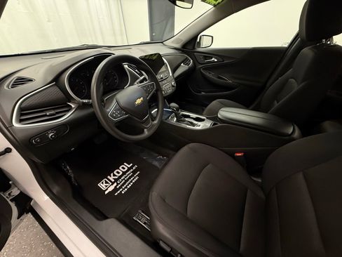 Used 2024 Chevrolet Malibu LT image 11