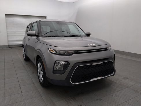 Used 2022 Kia Soul LX FWD image 13