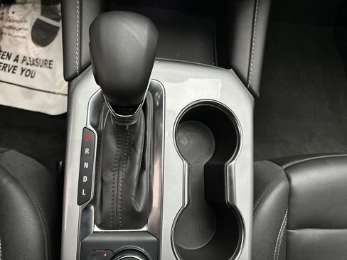 Used 2024 Chevrolet Blazer LT image 38