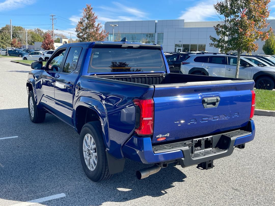 Certified 2024 Toyota Tacoma SR5 AWD/4WD image 14