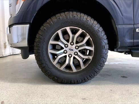 Used 2022 Ford F150 Lariat w/ Trailer Tow Package image 6