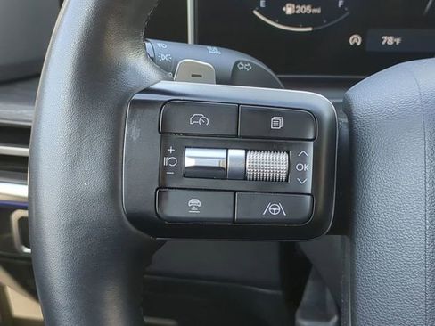 Used 2025 Hyundai Santa Fe Limited FWD image 33