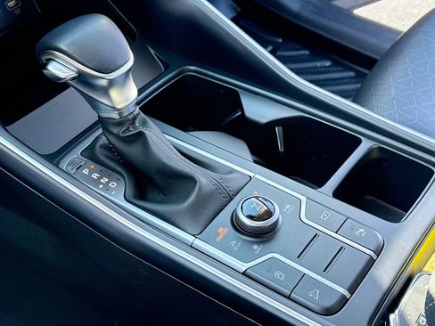 Used 2023 Kia Sorento S w/ Panoramic Sunroof Package image 6