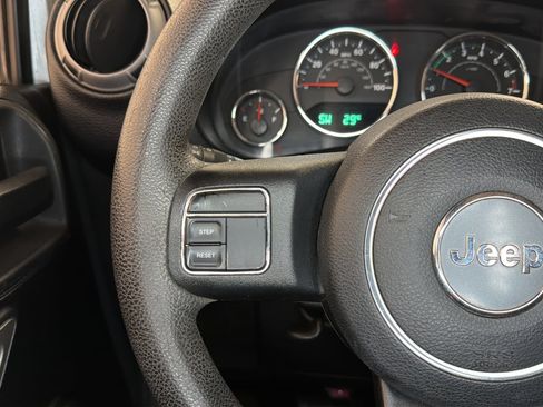 Used 2015 Jeep Wrangler Unlimited Sport AWD/4WD image 31