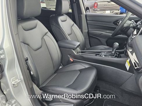 New 2026 Jeep Compass Latitude image 16