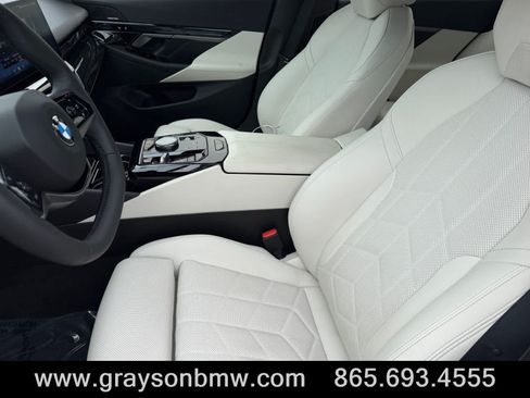 Used 2026 BMW 540i xDrive AWD/4WD image 10