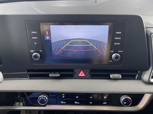 Used 2023 Kia Sportage LX image 21