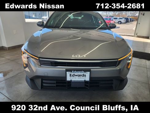 Used 2025 Kia K4 LXS image 3