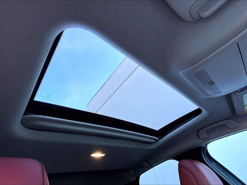 Used 2023 MAZDA CX-30 AWD 2.5 S w/ Preferred Package image 13