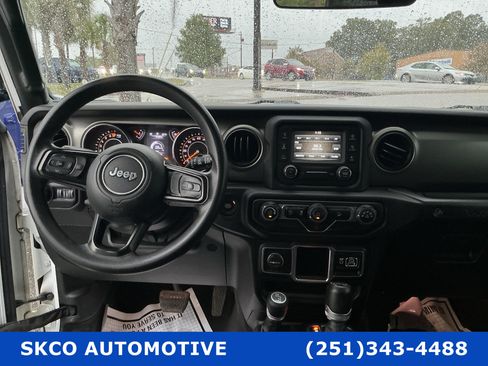 Used 2018 Jeep Wrangler Unlimited Sport AWD/4WD image 25