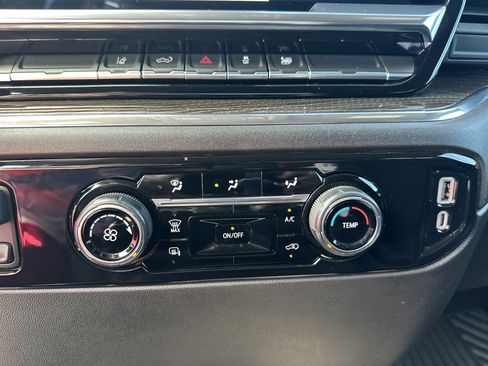 Used 2024 Chevrolet Silverado 2500 LT image 29