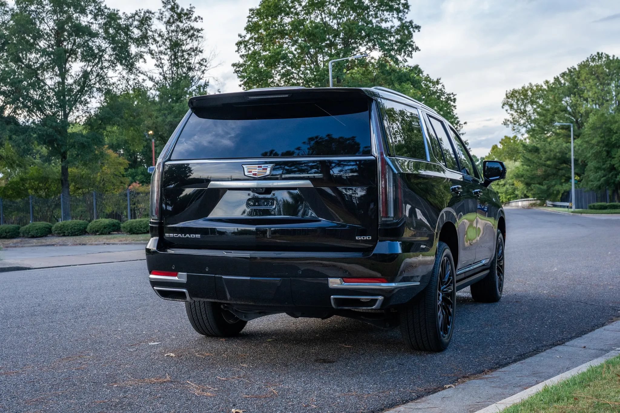 Used 2026 Cadillac Escalade Luxury w/ Touring Package AWD/4WD image 6
