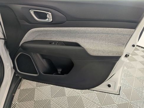 Certified 2023 Jeep Compass Sport AWD/4WD image 31