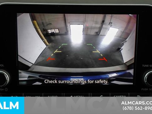 Used 2023 Nissan Rogue S image 32