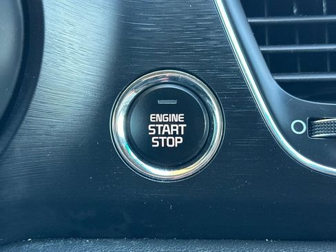 Used 2021 Kia Sedona EX image 24