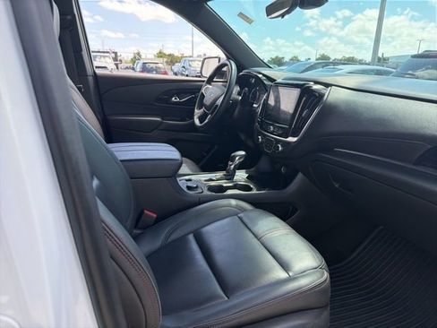 Used 2023 Chevrolet Traverse RS image 12