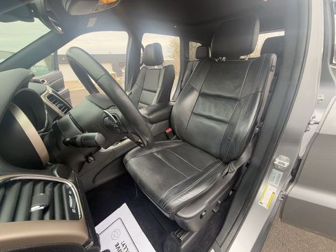 Used 2017 Jeep Grand Cherokee Limited w/ Luxury Group II image 14