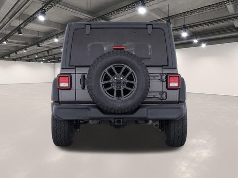 Used 2024 Jeep Wrangler Unlimited Sport AWD/4WD image 7