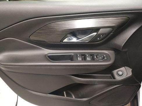 Used 2023 GMC Terrain SLE w/ Driver Convenience Package image 26