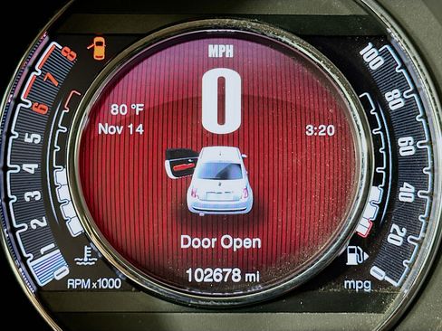 Used 2017 FIAT 500 Pop w/ Red Roof & Mirror Cap Package image 18